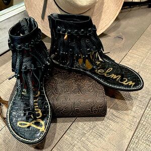 Sam Edelman Western Fringe stud sandals!